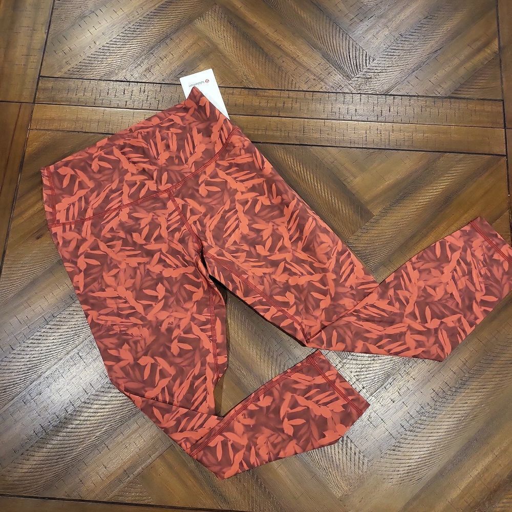Lululemon Wunder Under High Right Tight 25" Red & Grey Tropical Print Size 10